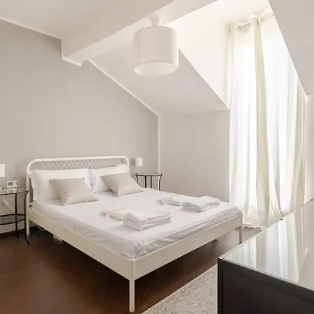 Sky-View Flat In Milan Apartment Exterior photo